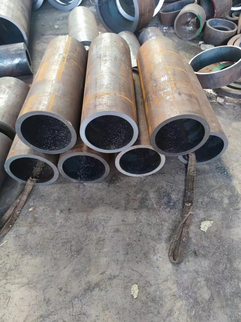 平原平原平原12Cr1MovG无缝钢管切割