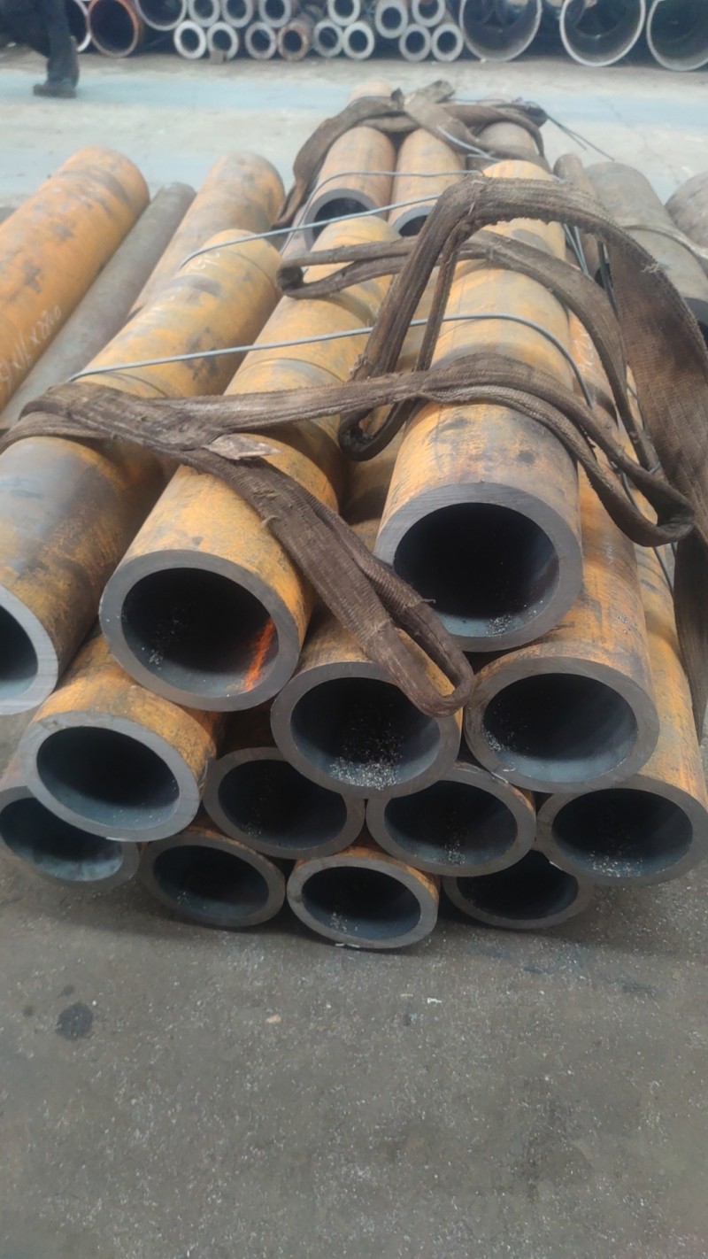 平原平原平原15CrMoG无缝钢管切割